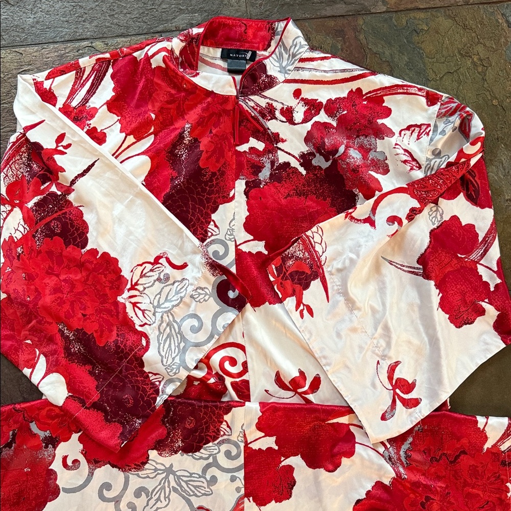 Natori Red and cream Floral Robe house coat caftan loungewear large? Poly. Zip.